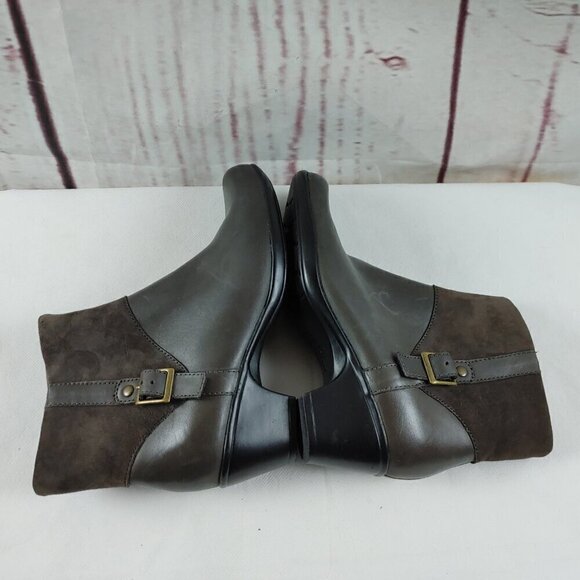 Clarks Bendables Womens Two Tone Gray Brown Leather Ankle Bootie Shoe Size 6.5M - Picture 8 of 10